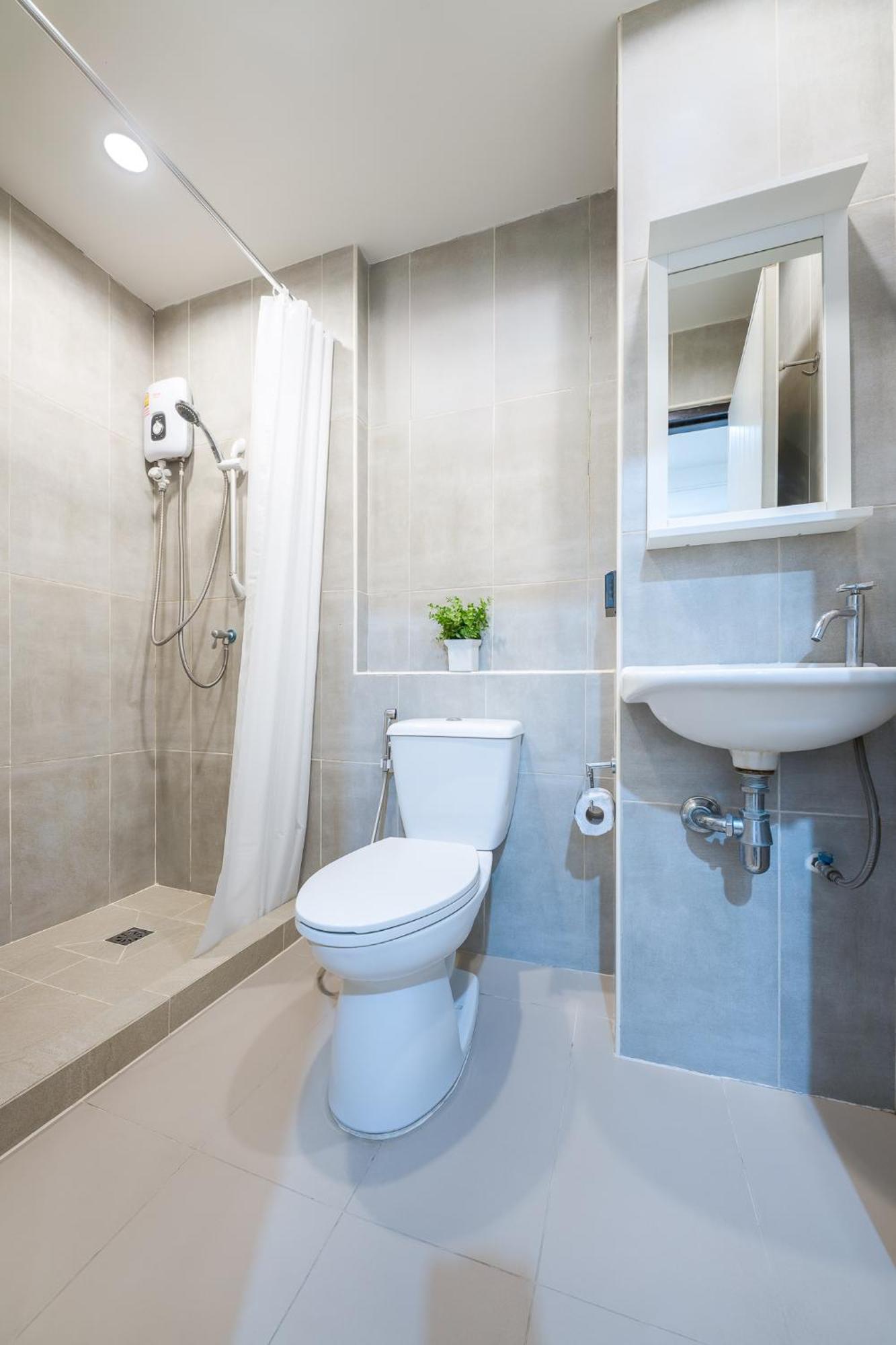 Platinum Deluxe Shopping Apartments Bangkok Luaran gambar