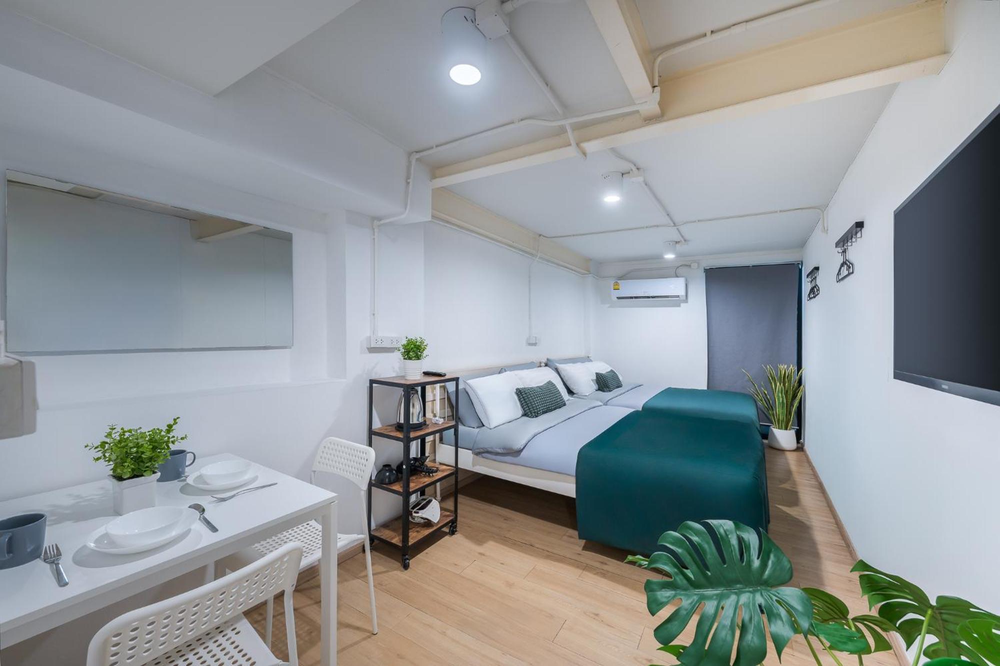 Platinum Deluxe Shopping Apartments Bangkok Luaran gambar
