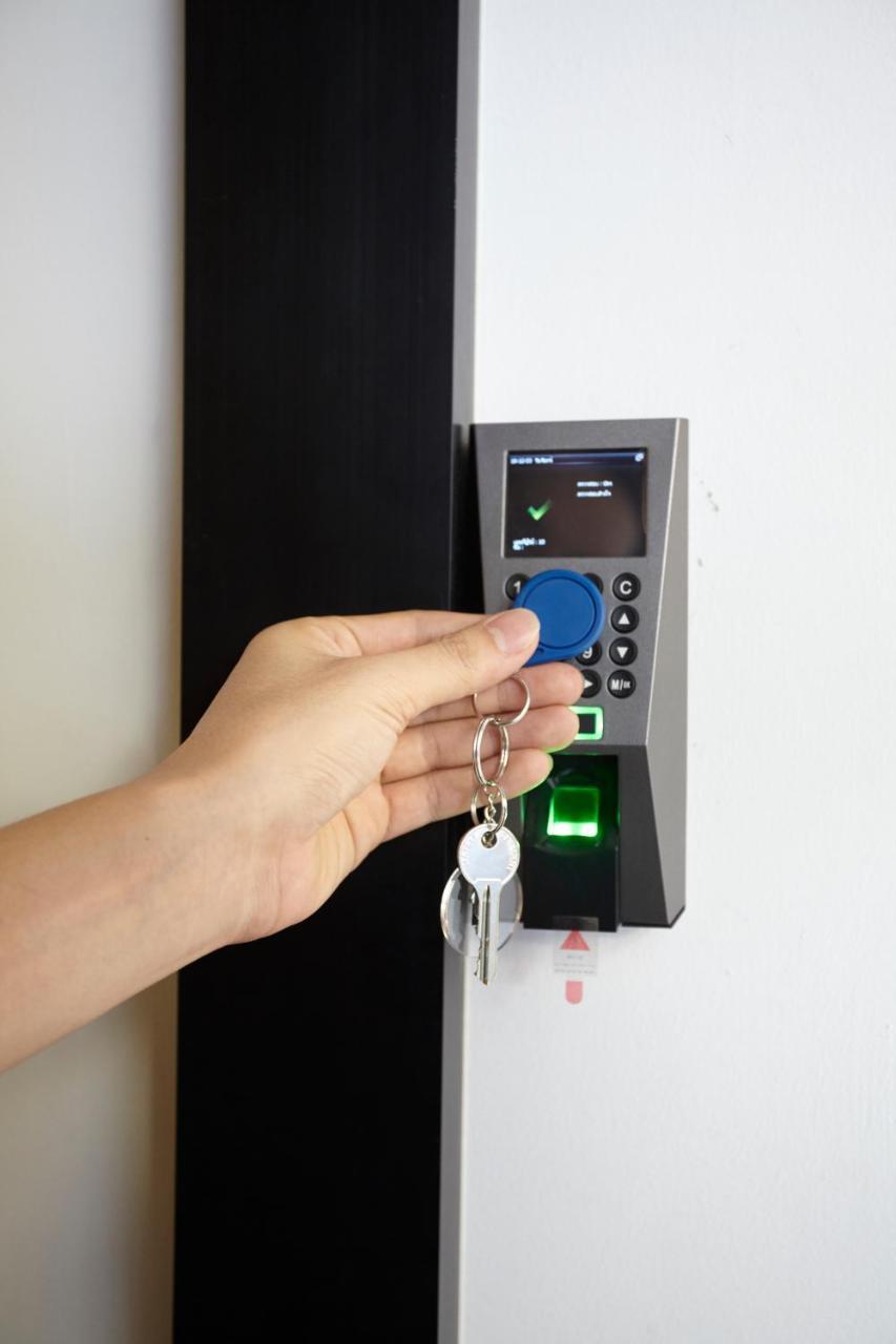 Platinum Deluxe Shopping Apartments Bangkok Luaran gambar